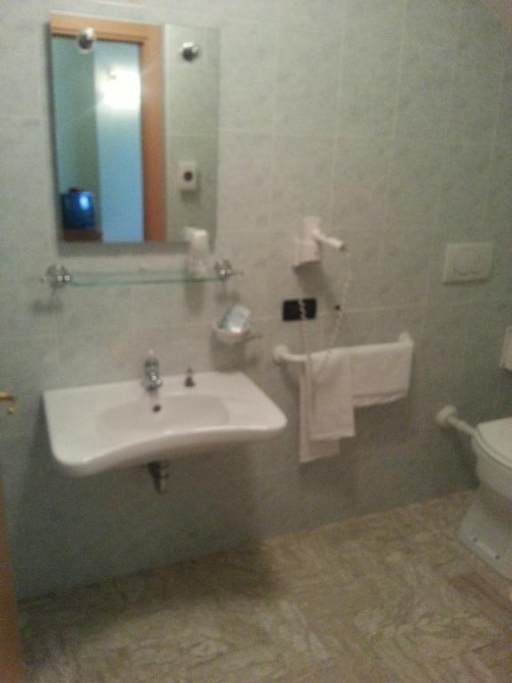 Hotel La Furnacelle Lanciano Rum bild